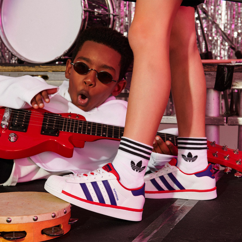 Adidas SUPERSTAR 大童款休闲鞋折后价$39.2，再叠加礼卡