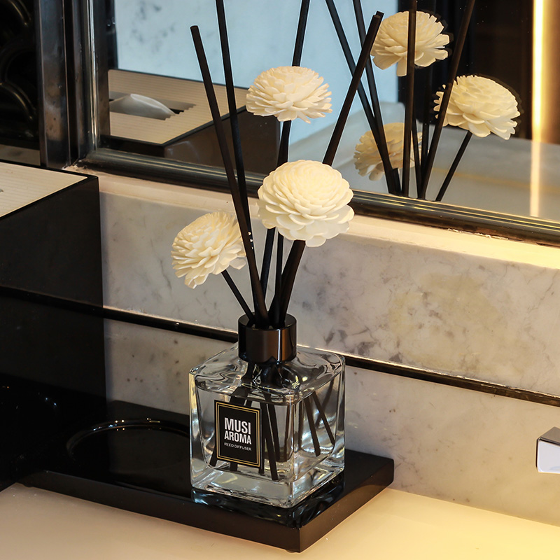 無火香薰精油家用室內廁所除臭香熏瓶幹花空氣清新劑臥室持久留香

【在售價】58.00 元